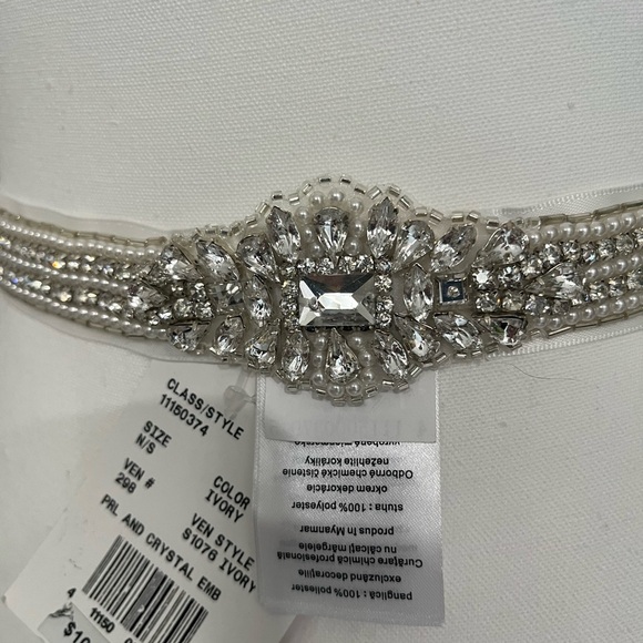 David’s bridal pearl and rhinestone sash - Picture 4 of 4